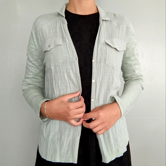 Lucky Brand Women's Button Down Long Sleeve Pocket Shirt - Picture 1 of 10